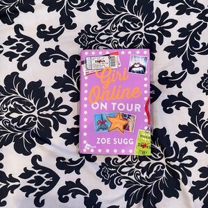 Girl Online: On Tour Book